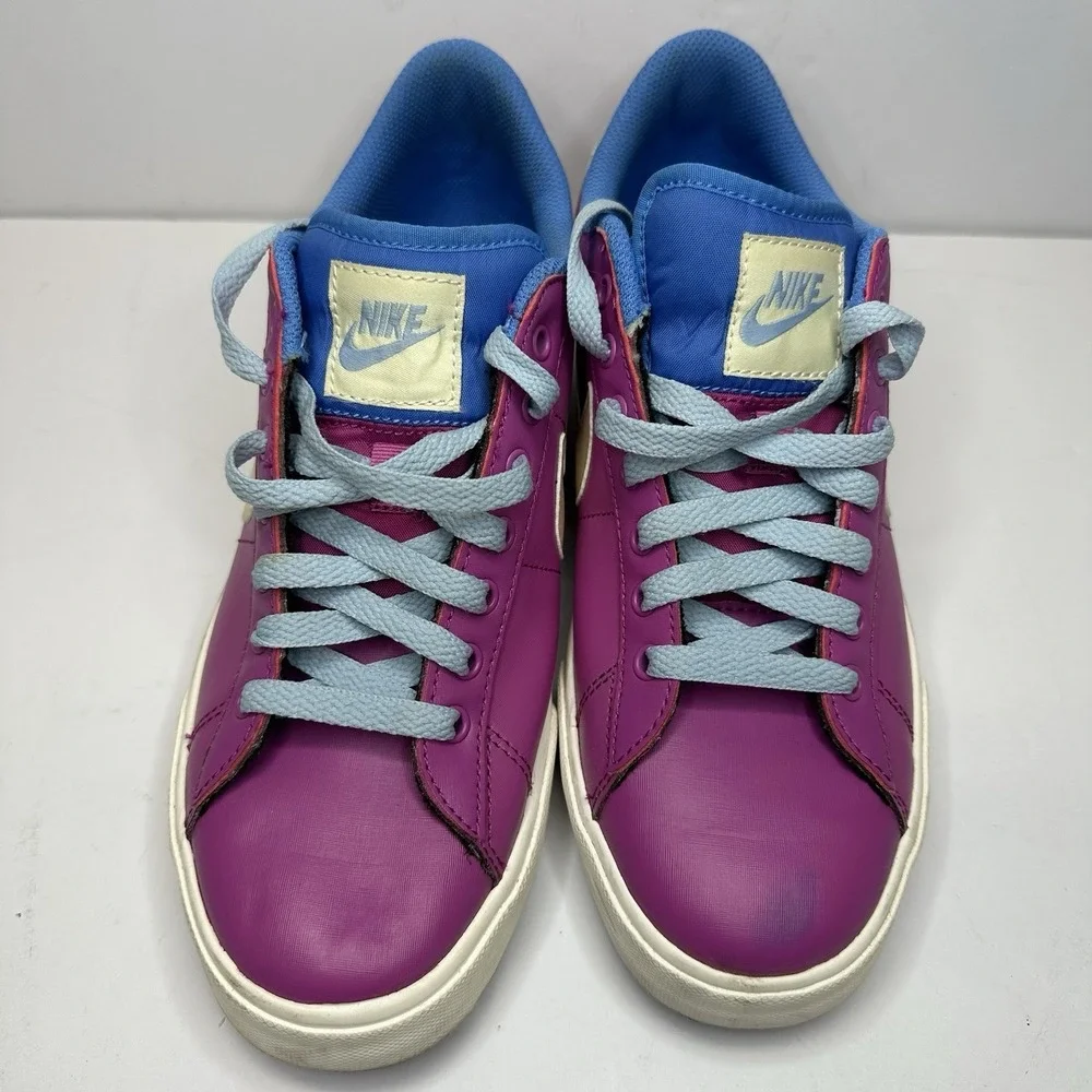 Nike‎ Classic Pink Leather Swoosh Woman's Size 10 Skate Sneakers Preppy Punk